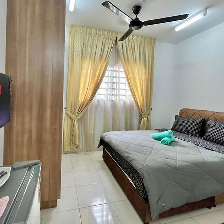 Alanis Studio Suite {Shortstay} Sepang Exterior foto