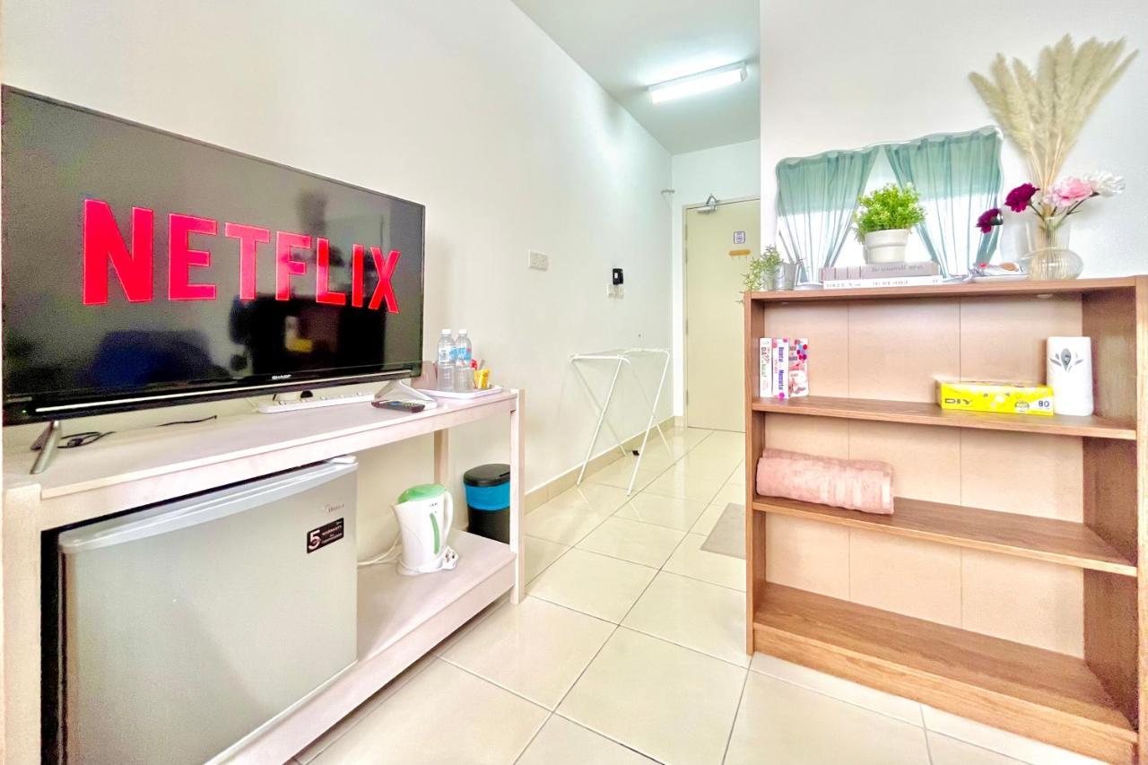Alanis Studio Suite {Shortstay} Sepang Exterior foto